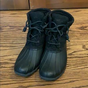 Women’s black quilted Sperry Saltwater duck boots
